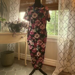 Long floral t-shirt dress.